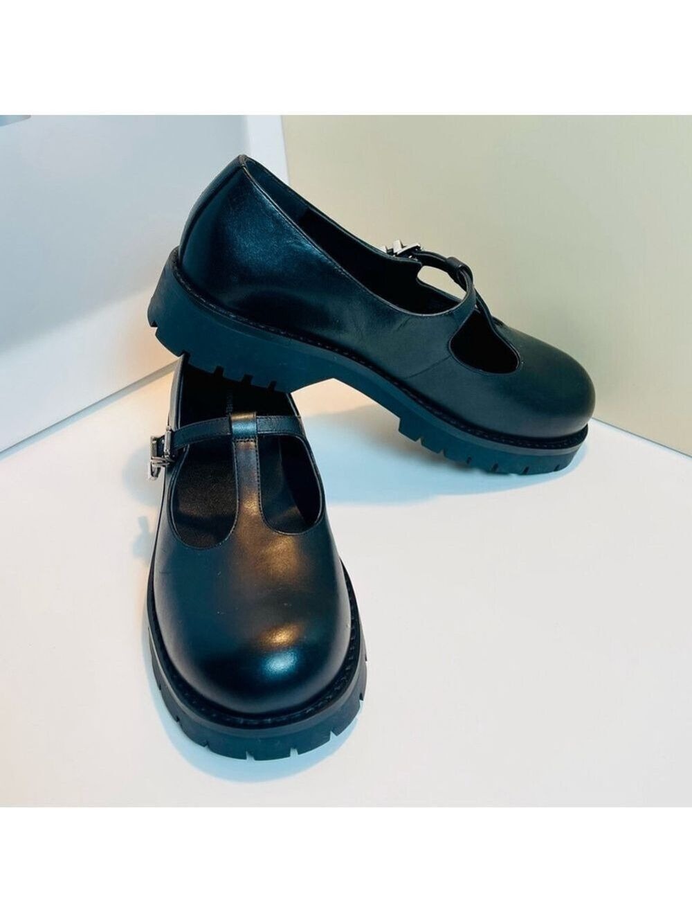 Michael Kors Women's Darrington Mary Jane Leather Shoes Black Sz 8.5 - Picture 3 of 14